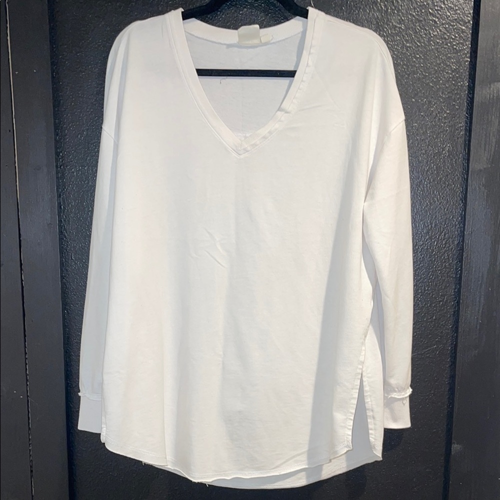 White Crow V-Neck Long Sleeve Top Oversized Small